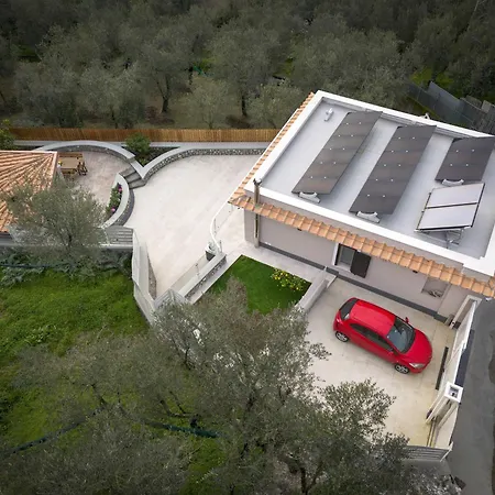Hemera - Mediterranean Elegance With Private Jacuzzi And Capri Views Massa Lubrense