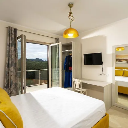 Hemera - Mediterranean Elegance With Private Jacuzzi&sea Views * Massa Lubrense