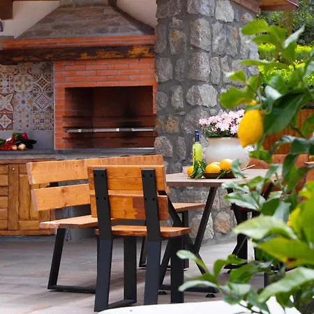 Hemera - Mediterranean Elegance With Private Jacuzzi And Capri Views Villa *