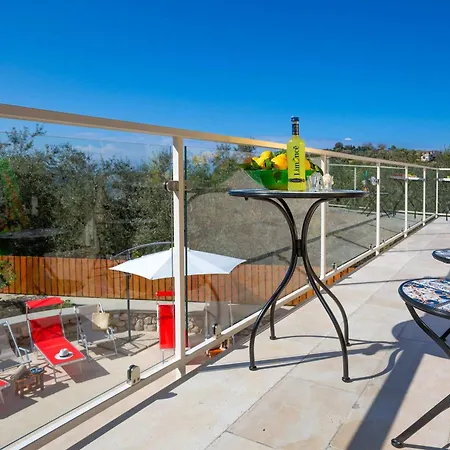 Hemera - Mediterranean Elegance With Private Jacuzzi And Capri Views