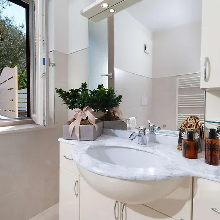 Hemera - Mediterranean Elegance With Private Jacuzzi&sea Views Villa Massa Lubrense