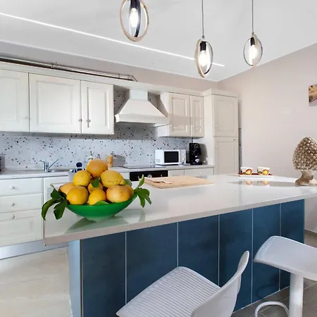 וילה Hemera - Mediterranean Elegance With Private Jacuzzi And Capri Views מסה לוברנסה