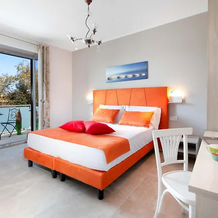 Hemera - Mediterranean Elegance With Private Jacuzzi And Capri Views