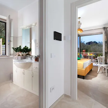 Hemera - Mediterranean Elegance With Private Jacuzzi And Capri Views